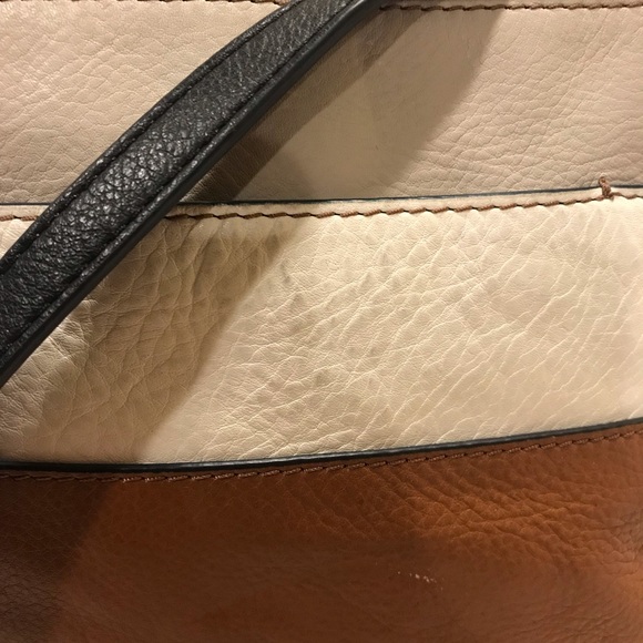 Fossil Crossbody - Picture 4 of 5